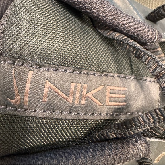 Nike Legend Essential 2 Men’s Athletic Running Sneakers Sz 12 Khaki NEW! - Picture 11 of 13